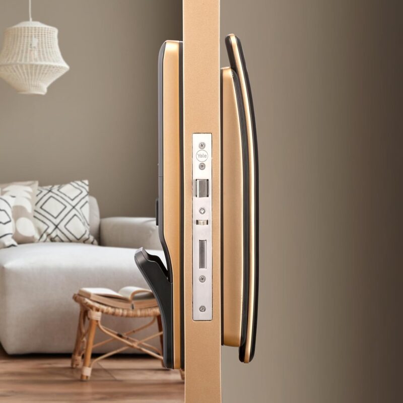 Khoa khuon mat Yale luna pro plus 4
